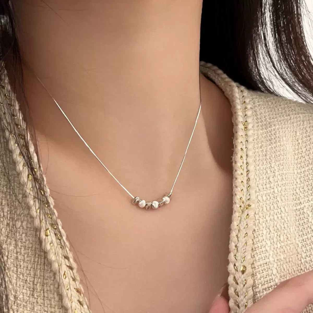 Zarte 925er Silberkette mit kleinen glänzenden Mini-Beads – minimalistisches Design für einen eleganten Alltagslook