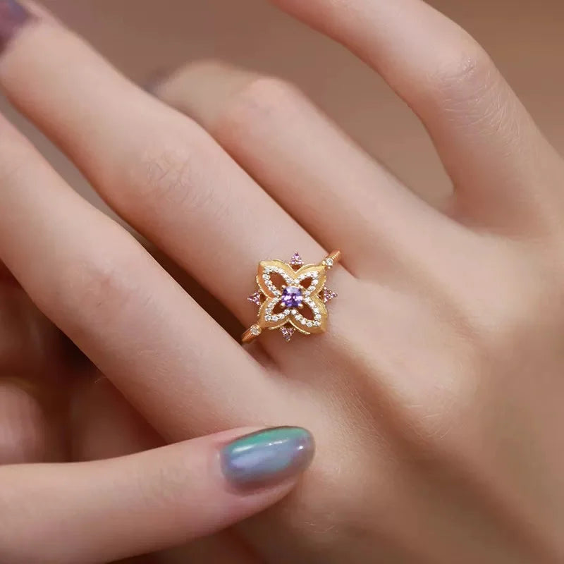 Goldener Vintage-Ring "Eleanor" im Palast-Stil mit violettem Zirkonia und mattem Gold-Finish