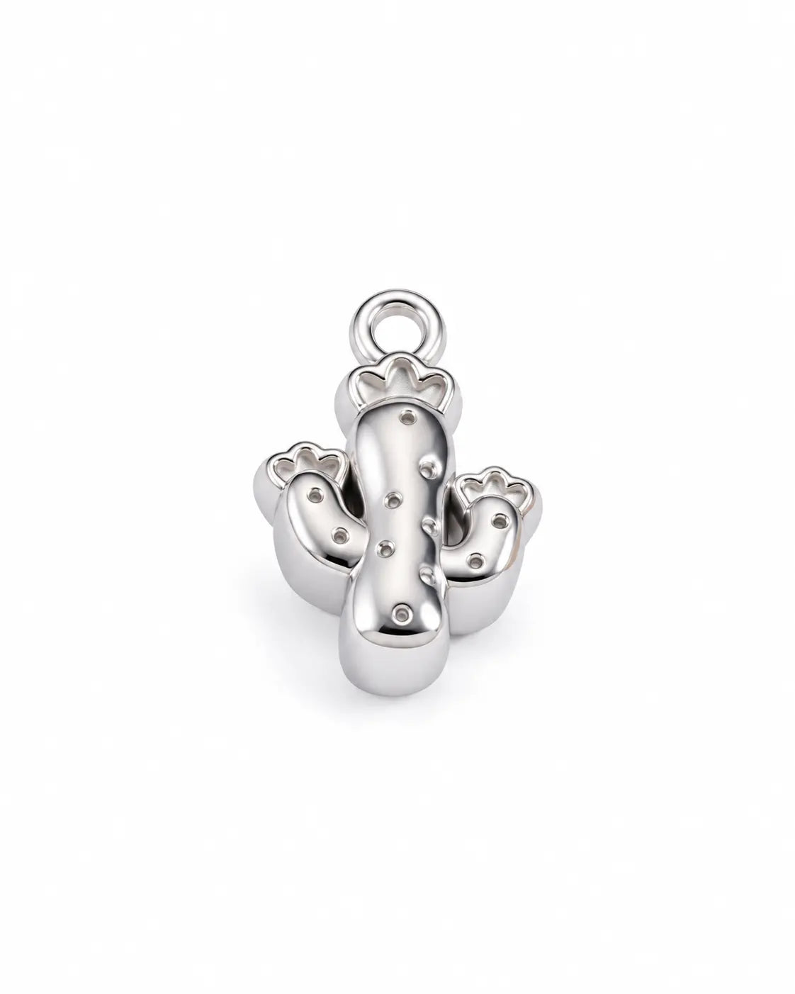 Silberfarbener Nola Kaktus Charm aus Edelstahl mit Punktdetails auf weißem Hintergrund