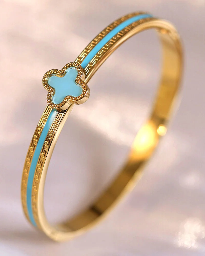 Stilvoller Damenschmuck mit Emaille-Kleeblatt