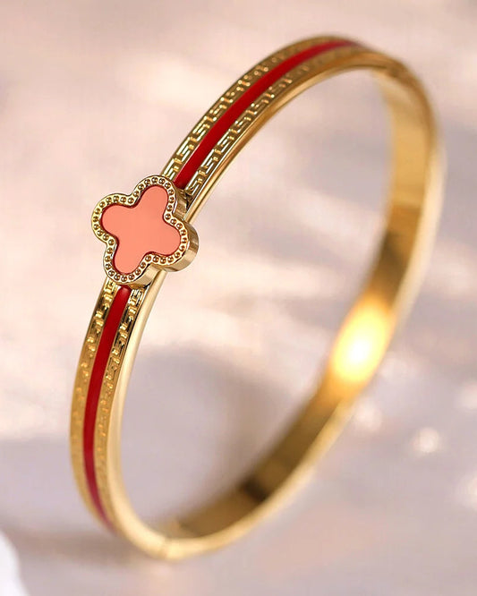 Stilvoller Damenschmuck mit Emaille-Kleeblatt