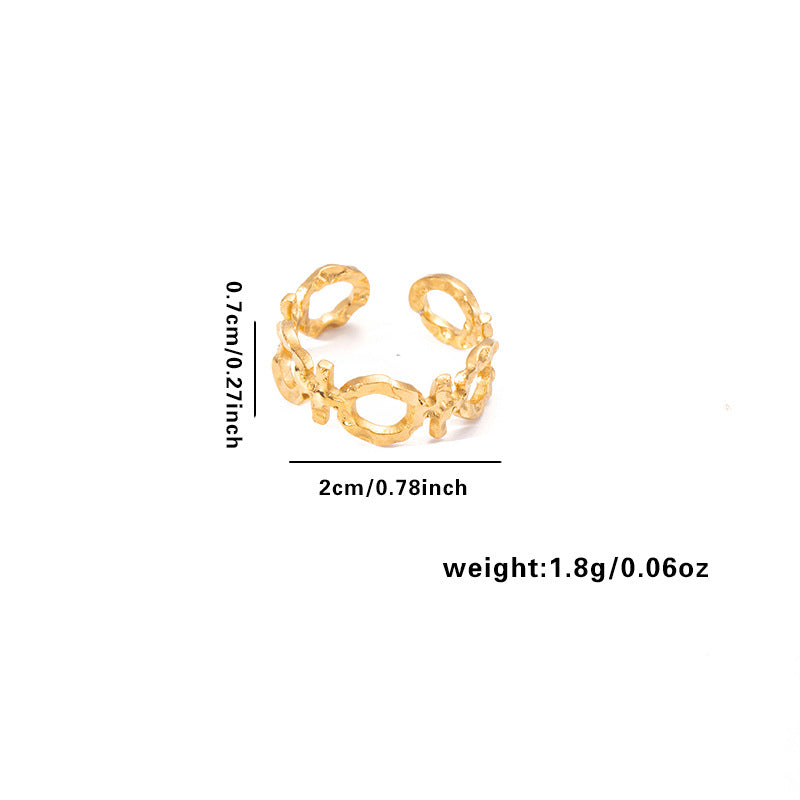 ergoldeter Edelstahlring mit offenem, strukturiertem Ovalmuster – größenverstellbar