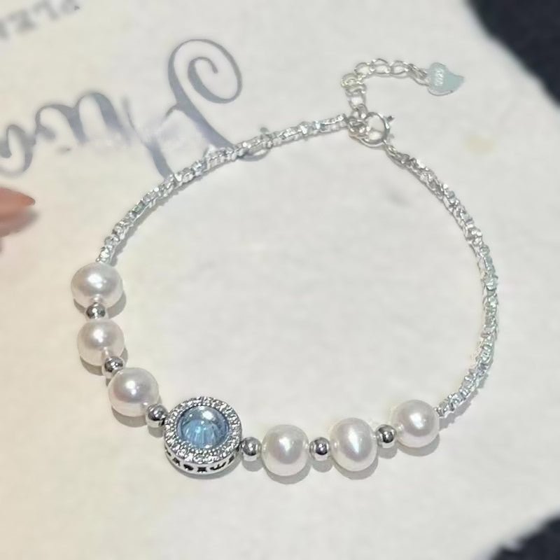 Aqua Grace – Armband mit Aquamarin, 925er Silber & Swarovski Kristallperlen - AuraGleam