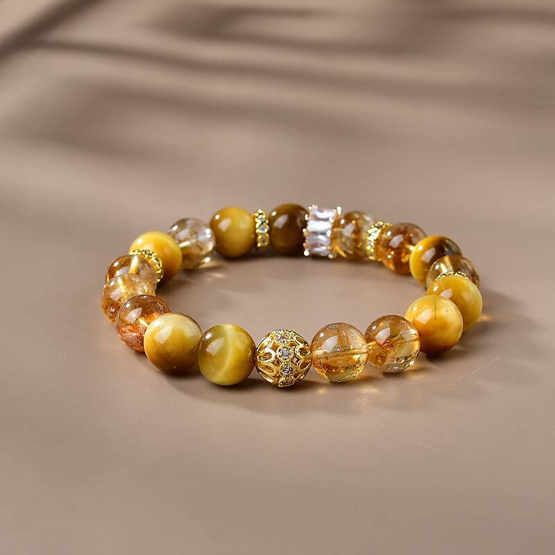 Strahlendes Armband mit 10mm Azer Yellow Quarz und goldenem Tigerauge – facettierte Edelsteinperlen mit funkelnden Zirkonia-Zwischenteilen in Goldfassung