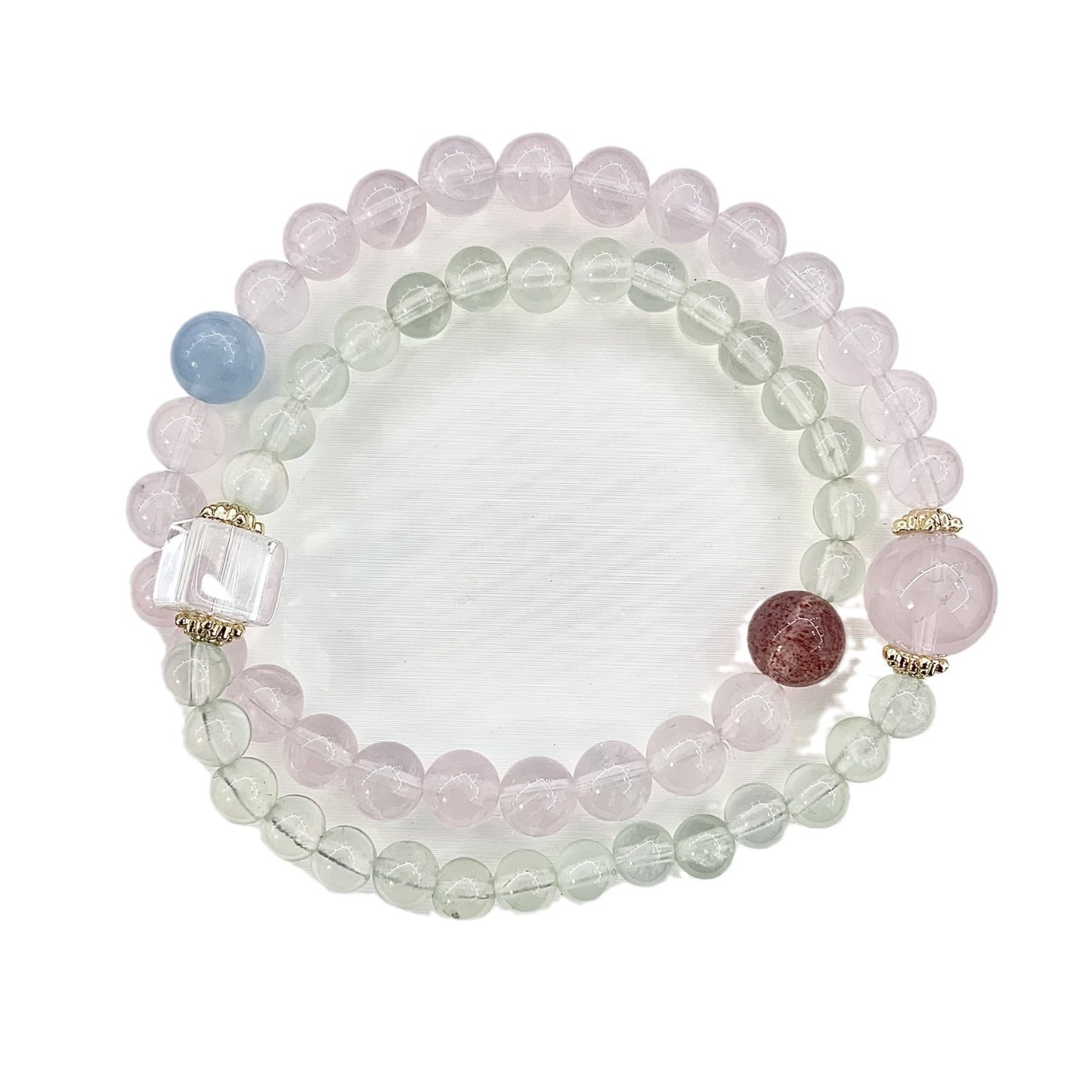 Mehrlagiges Heilstein-Armband aus Prehnit, Rosenquarz, Aquamarin und weiteren Edelsteinen – zartes Design für Balance und innere Ruhe