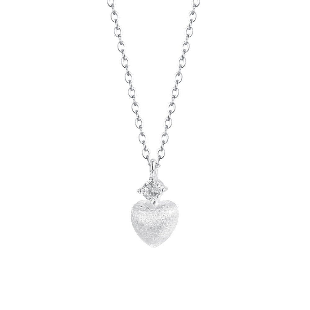 Matte Heart – S925 Silber Halskette mit gebürstetem Herzanhänger und Zirkonia - AuraGleam