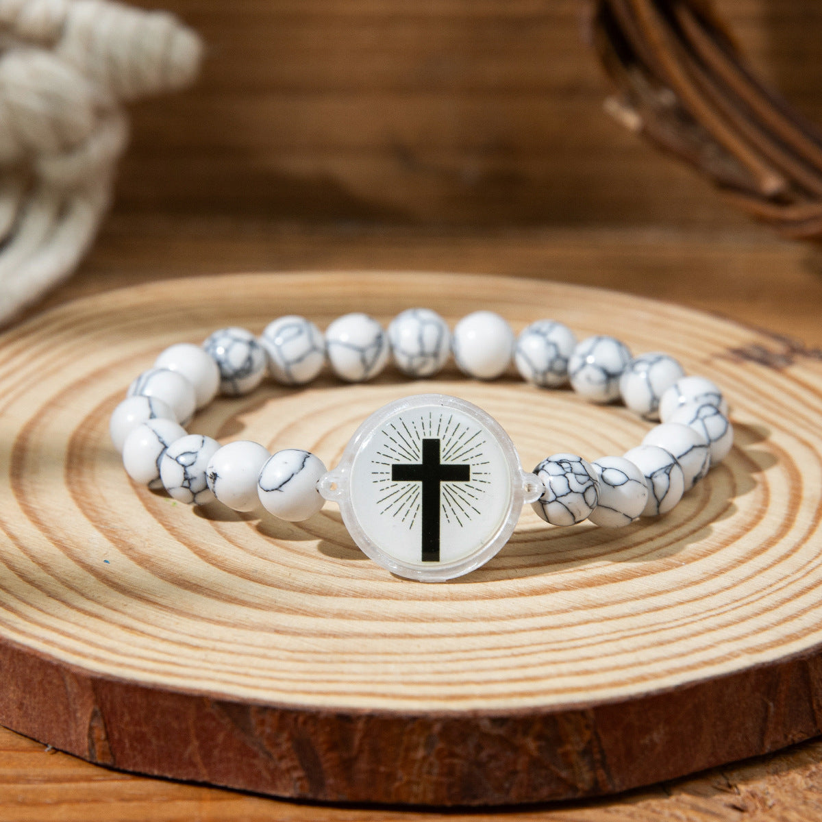 NFC-Armband mit Natursteinen und Kreuzanhänger – Bibelvers-Funktion über NFC für spirituelle Begleitung im Alltag