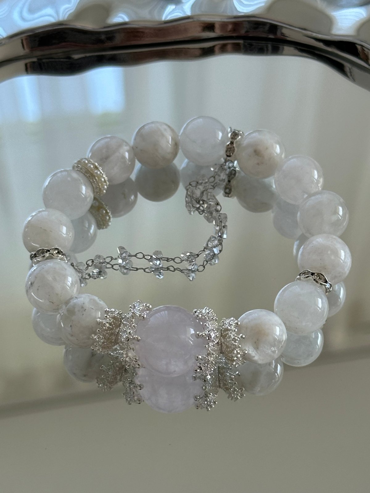 Snow Bloom – Armband mit Schneeflocken - Phantomquarz & großem Rosenquarz - AuraGleam