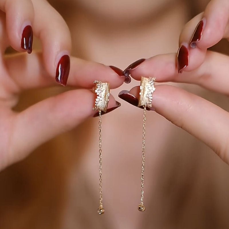 „Sternennacht“ – Lange Ohrstecker aus S925 Silber vergoldet mit Zirkonia - Kristallen - AuraGleam