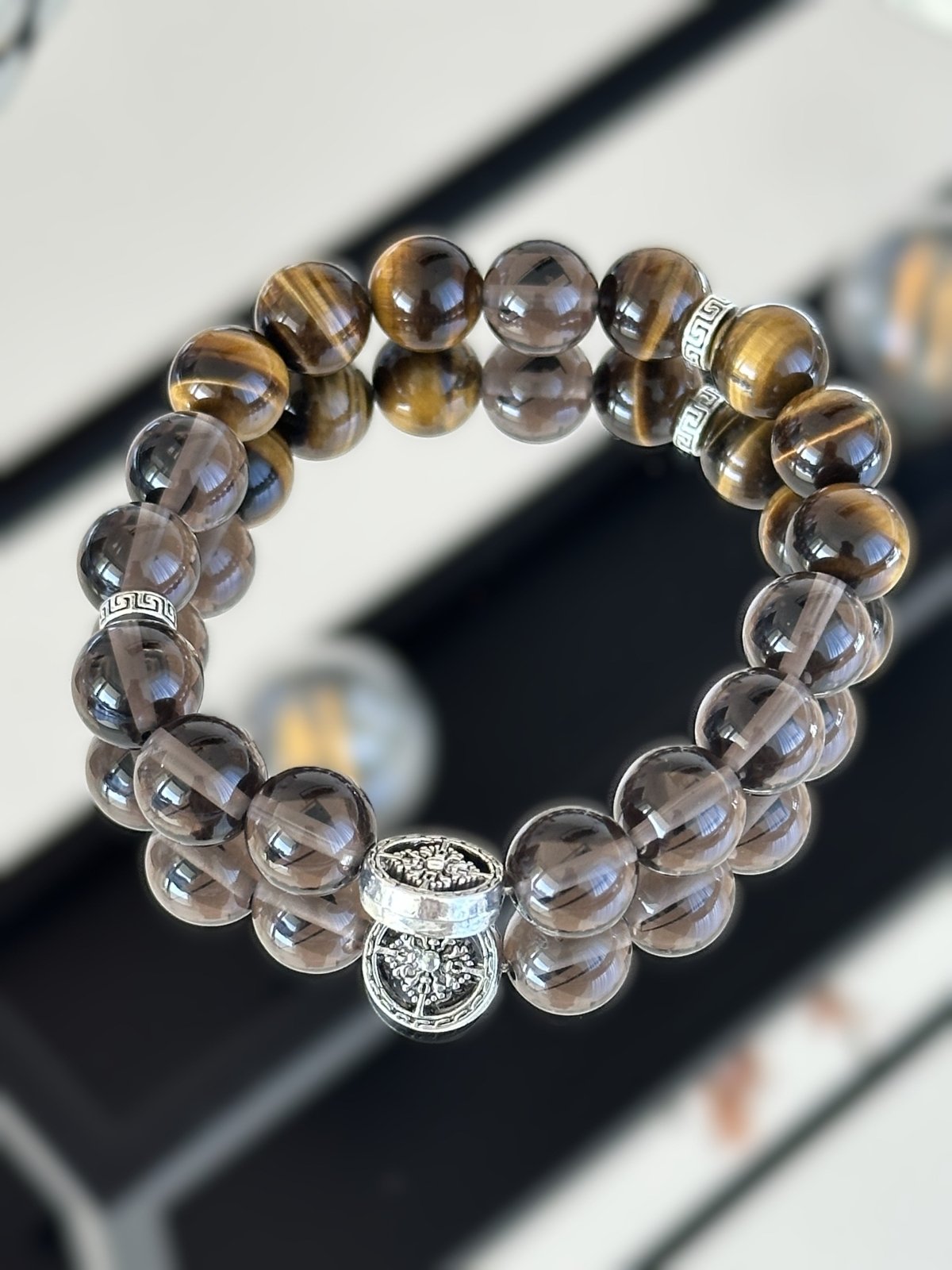 Tiger’s Focus – Goldener Tigerauge & Rauchquarz Armband - AuraGleam