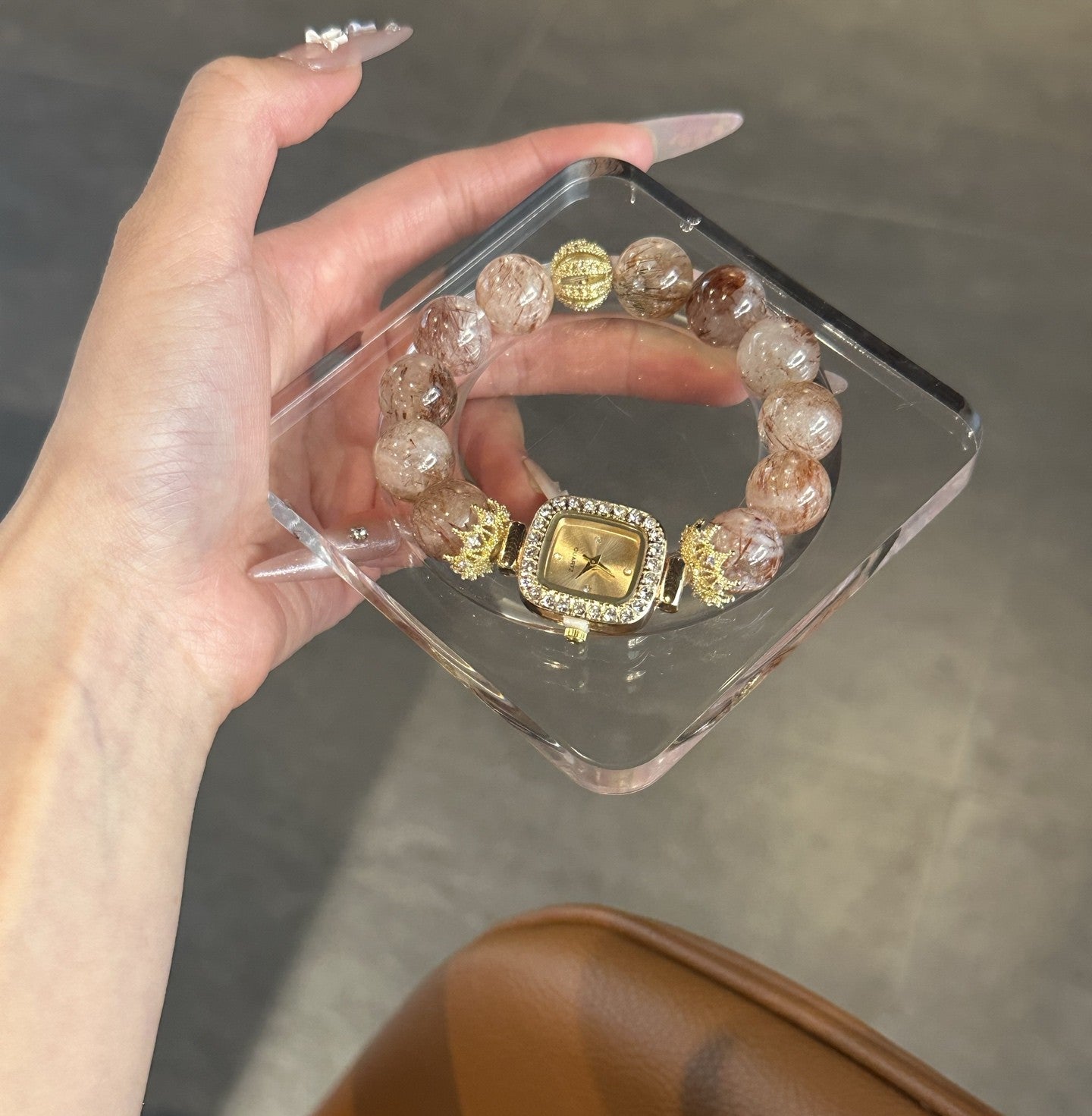 Zeitkristall – Armbanduhr mit Super Seven Kristallperlen und Strassbesatz (13–14 mm) - AuraGleam