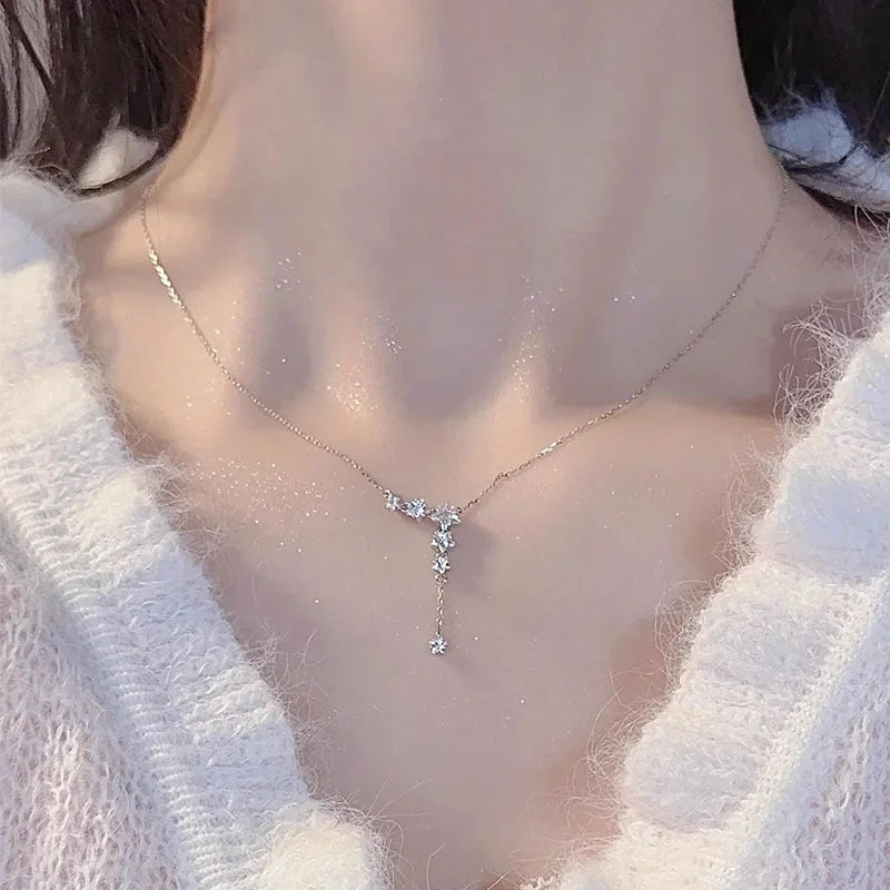 Zarte 925 Sterling Silber Halskette "Alina" mit funkelnden Zirkonia-Steinen im Sternen-Design