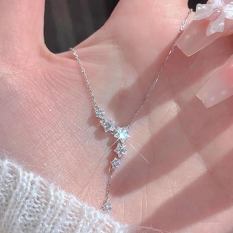 Zarte 925 Sterling Silber Halskette "Alina" mit funkelnden Zirkonia-Steinen im Sternen-Design