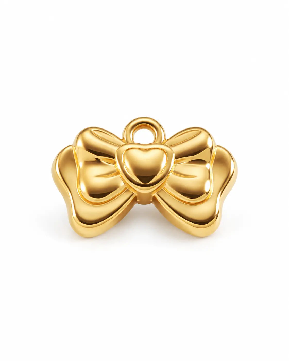 Goldener Amelie Schleifen Charm aus 18K-vergoldetem Edelstahl mit glänzender Schleife und Herz in der Mitte auf Weiß