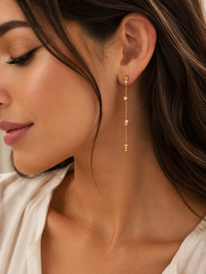 Filigrane Aria's Starlight Drop Ohrringe aus 18K vergoldetem Titanstahl mit hängenden Zirkonia-Steinen