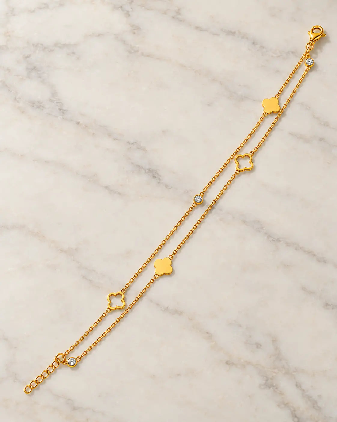 Zweireihiges Kleeblatt Armband mit 18K Vergoldung und kleinen Zirkonia