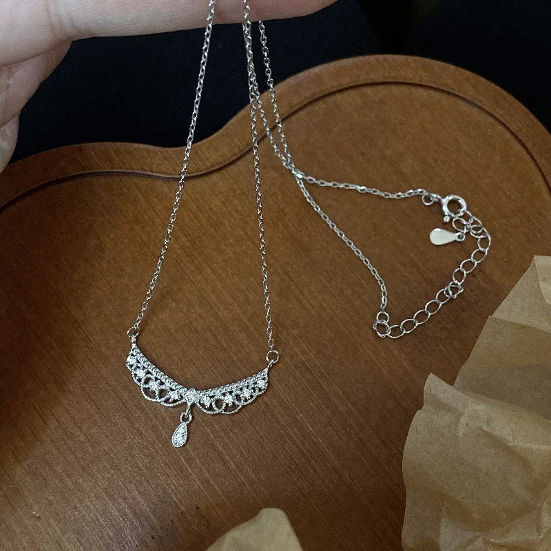 Zarte 925 Sterling Silber Halskette "Bella" mit filigranem Lace-Ornament und funkelnden Zirkonia-Steinen