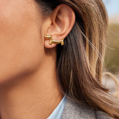 Goldene Ohrstecker "Bruno" in Form eines Dackels mit Zirkonia-Auge