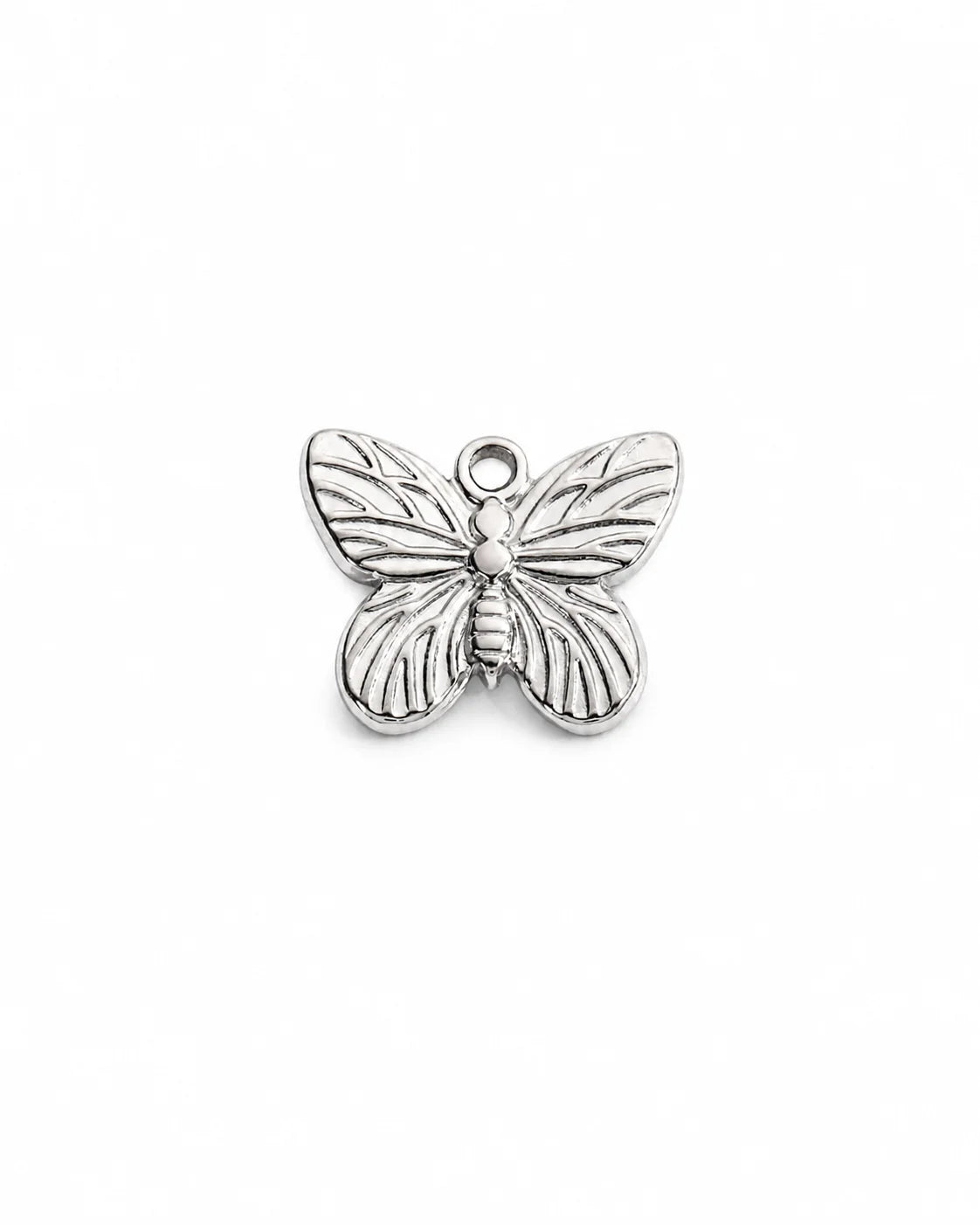 Camilla Schmetterling Charm aus Titanstahl in Silberoptik mit weißer Emaille