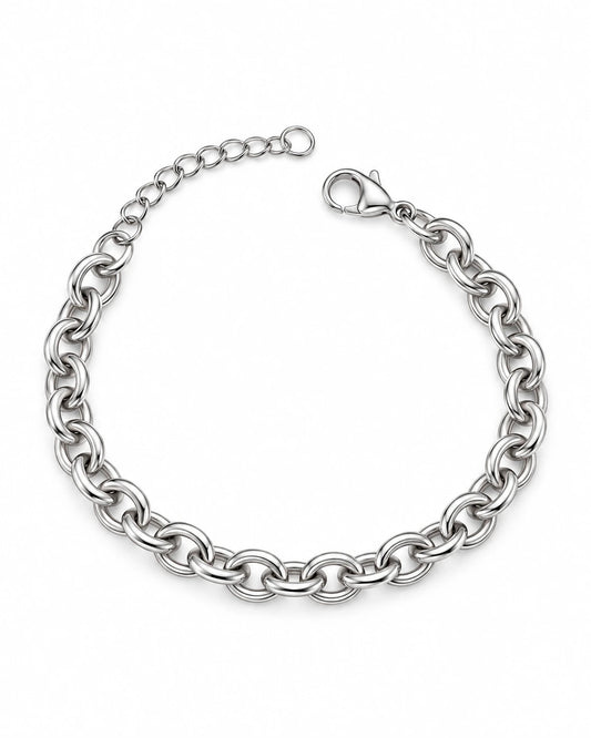 Silberfarbenes Clara Gliederarmband aus Edelstahl mit ovalen Kettengliedern, Karabinerverschluss und Verlängerungskette