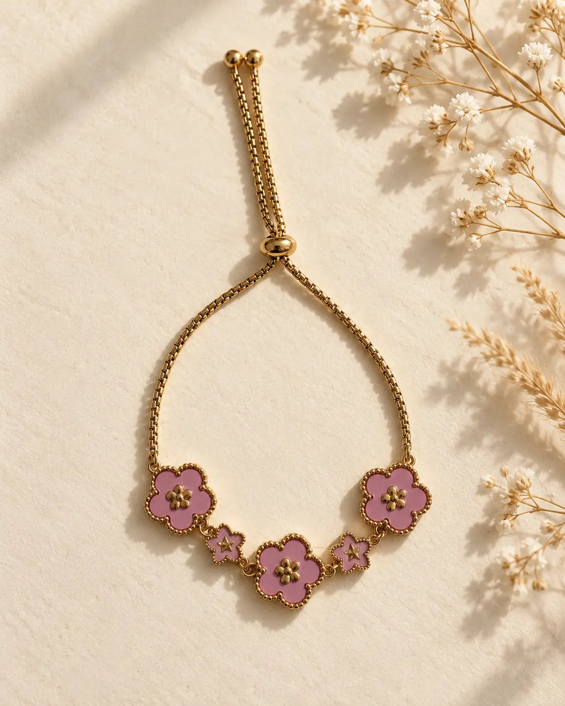 Rosa Blumen Armband aus 18K vergoldetem Edelstahl mit Emaille-Blüten