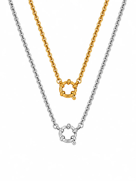 Personalisierbare Charm Halskette aus Titanstahl mit Federring-Verschluss