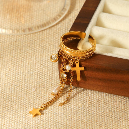 Goldener Edelstahlring mit Kettchen-Anhängern – Kreuz, Stern, Perle und Zirkonia – im Boho-Look, verstellbar