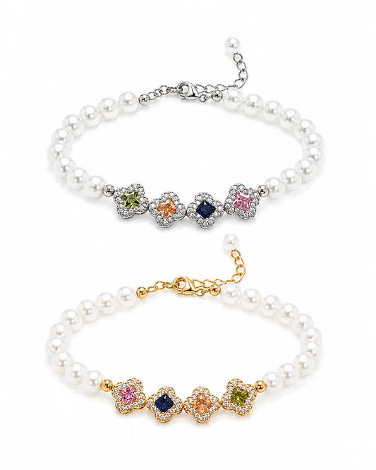 Mina's Farbstern-Perlenarmband in Gold und Silber mit vier verschiedenfarbigen Zirkonia-Quadraten und weißen Kunstperlen