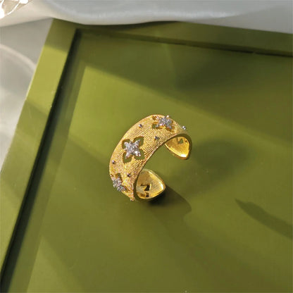 Fleur de Chance – Offenes 18K Vergoldetes Kleeblatt-Ring