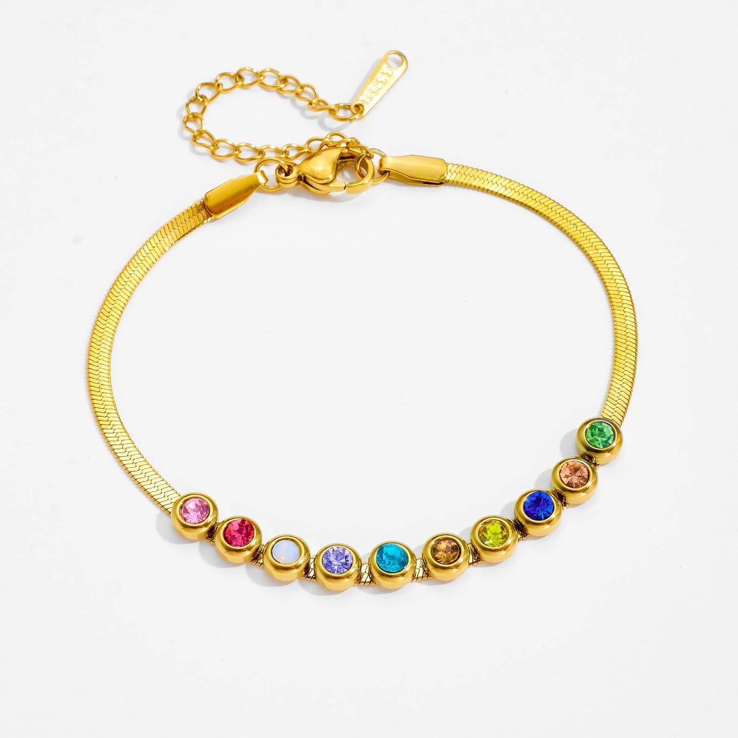 Elegantes Jade's Prism Sparkle Bracelet aus 18K vergoldetem Titanstahl mit 11 bunten Zirkonia-Steinen auf einer Schlangenkette