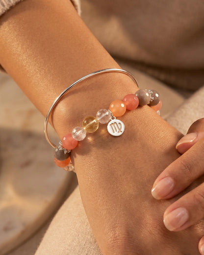 Zodiac Harmony – Armband mit natürlichen Heilsteinen & Sternzeichen - Anhänger aus 925er Silber - AuraGleam