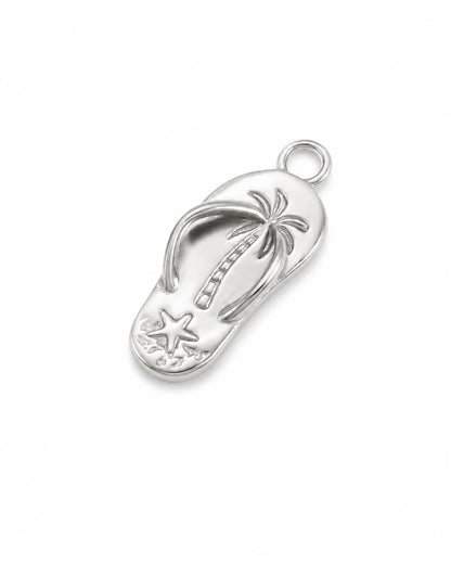 Silberner Anhänger aus reinem Titanstahl in Form eines Flip-Flops, verziert mit einem geprägten Palmen- und Seestern-Motiv für personalisierbare Armbänder und Ketten