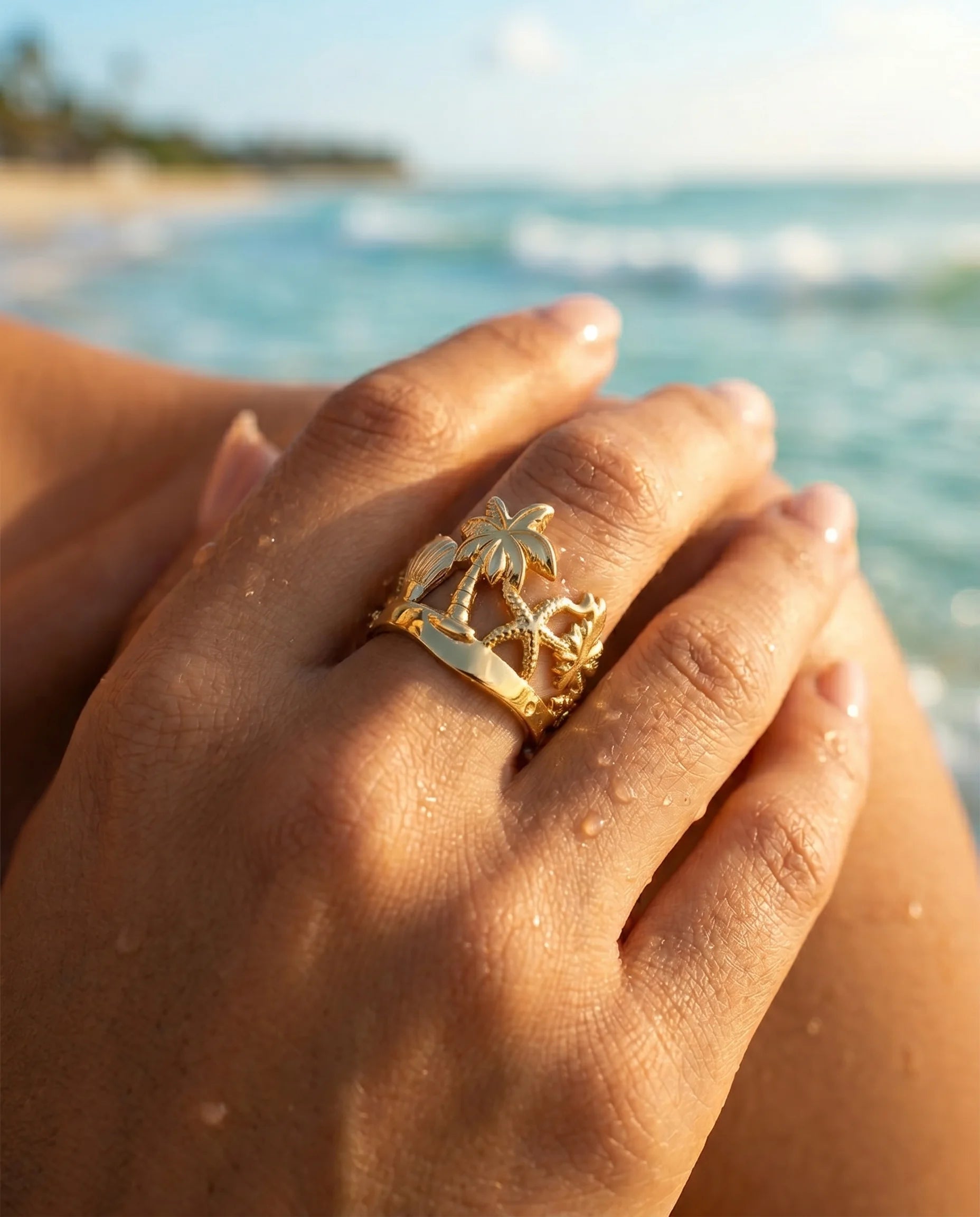 Breiter Maritimer Ozean Ring aus Titanstahl mit aufwendigem Cut-out Strand-Motiv, erhältlich in Gold, Silber und Bicolor