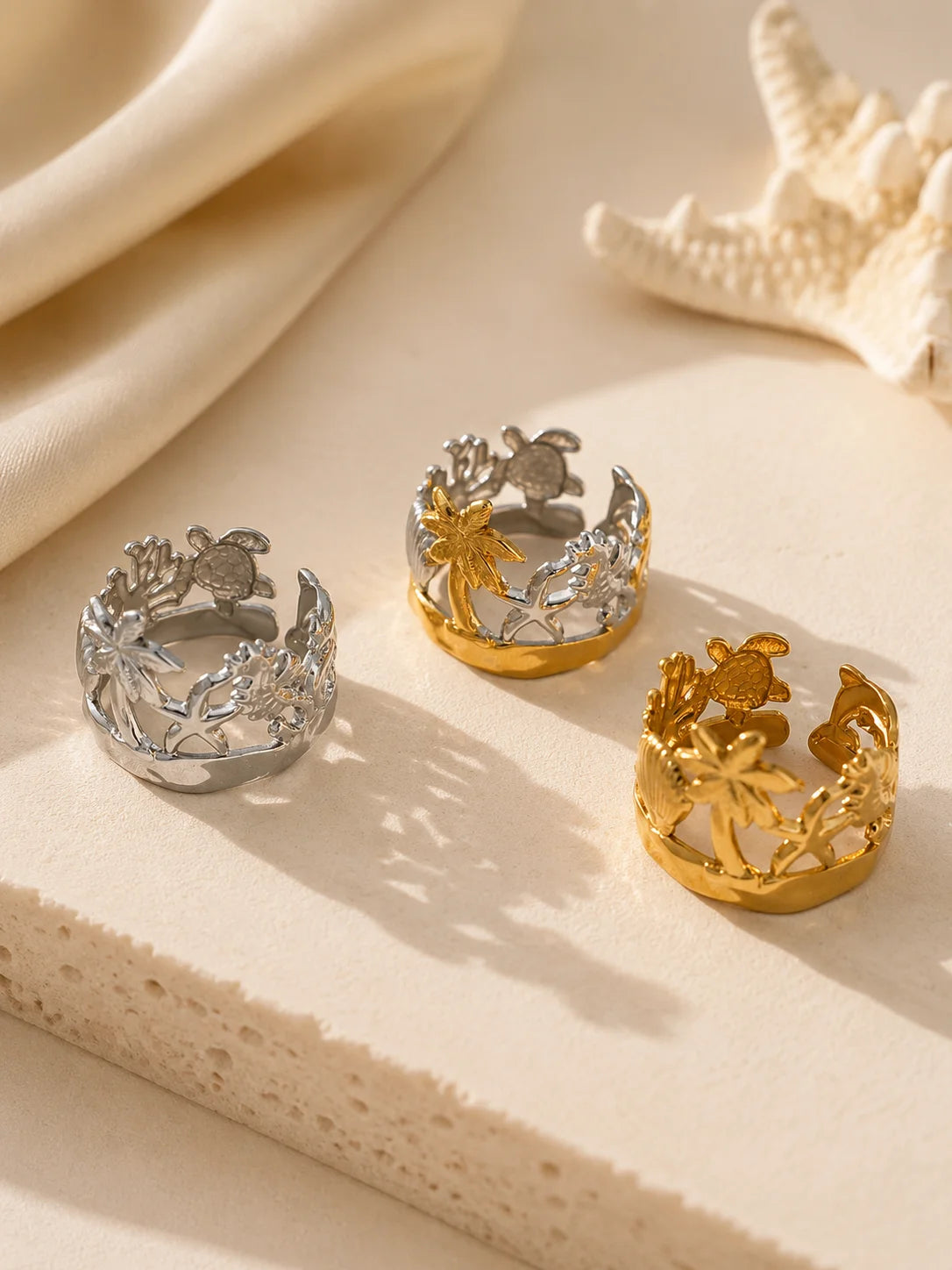 Breiter Maritimer Ozean Ring aus Titanstahl mit aufwendigem Cut-out Strand-Motiv, erhältlich in Gold, Silber und Bicolor