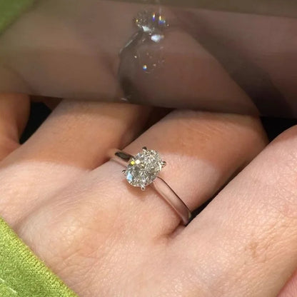 Minimalistischer Damenring mit großem Zirkonia im koreanischen Stil