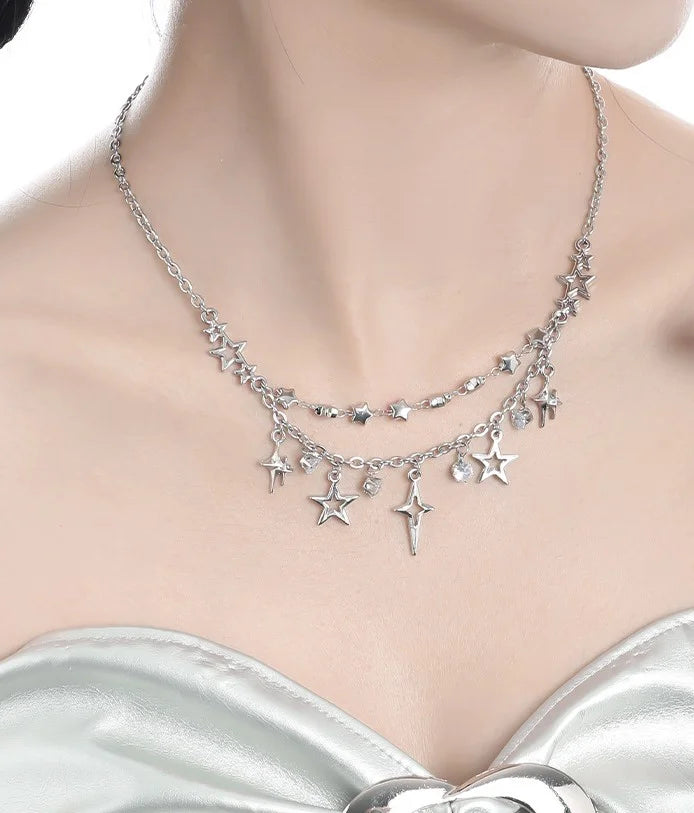 Doppellagige silberne Halskette "Nova" aus Titanstahl mit vielen Stern-Anhängern und Kristallen