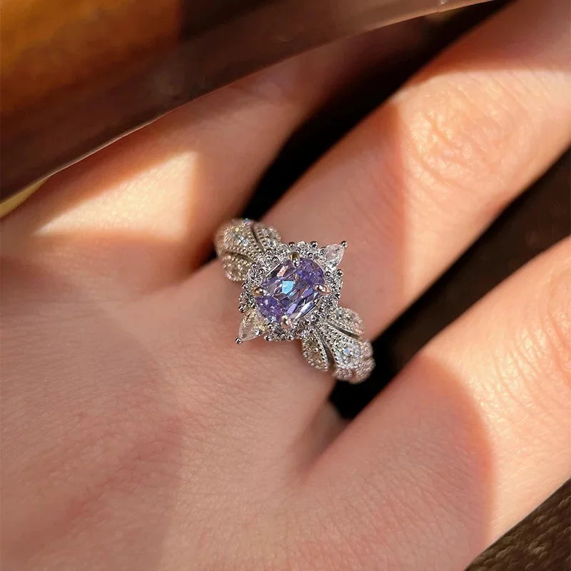 Silberfarbener Vintage-Ring mit violettem Zirkonia, florales Design, verstellbare Größe