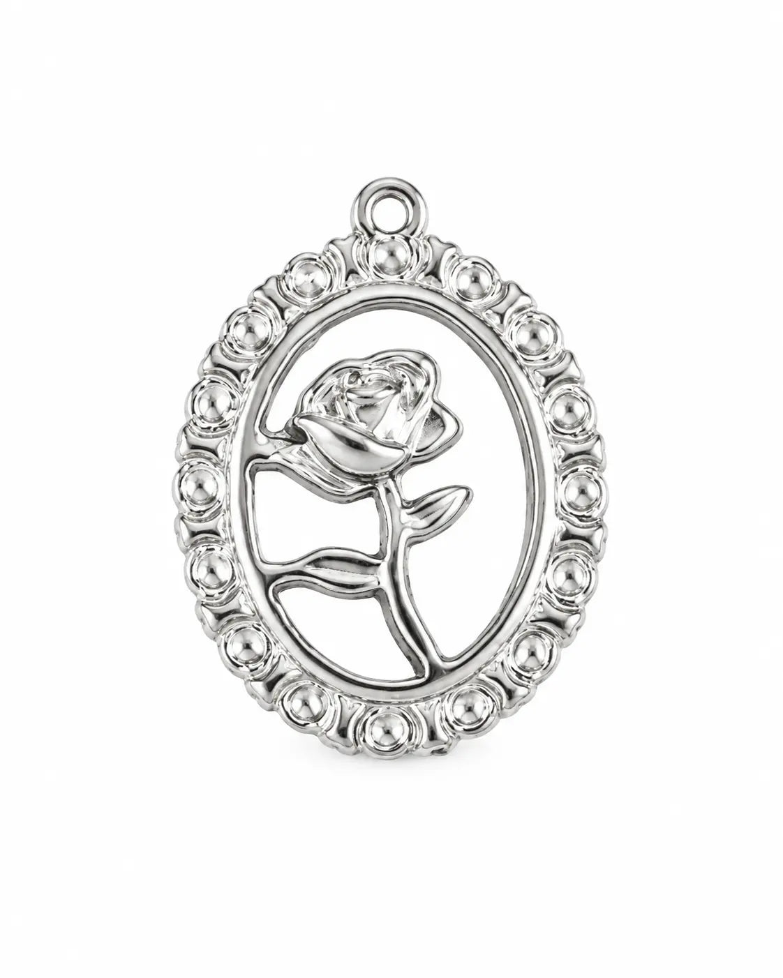 Silberfarbener Rosalie Rosen Charm aus Edelstahl mit filigraner Rose im ovalen Rahmen auf Weiß