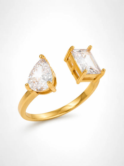 Eleganter verstellbarer Sienna's Radiant Duo Ring aus 18K vergoldetem Edelstahl mit einem tropfenförmigen und einem rechteckigen Zirkonia-Stein