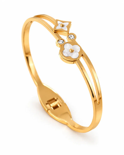 Solène goldener Perlmutt Blumen Armreif mit Zirkonia und asymmetrischem Doppelband