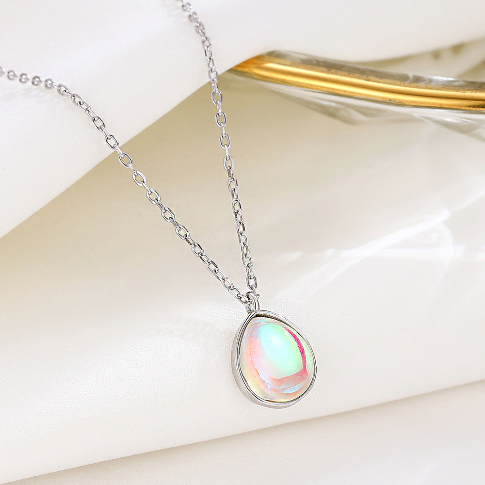 Zarte Halskette aus 925er Silber mit tropfenförmigem, regenbogenfarbenem Mondstein-Anhänger – eleganter Schmuck für Damen