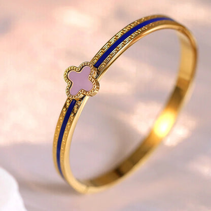 Stilvoller Damenschmuck mit Emaille-Kleeblatt