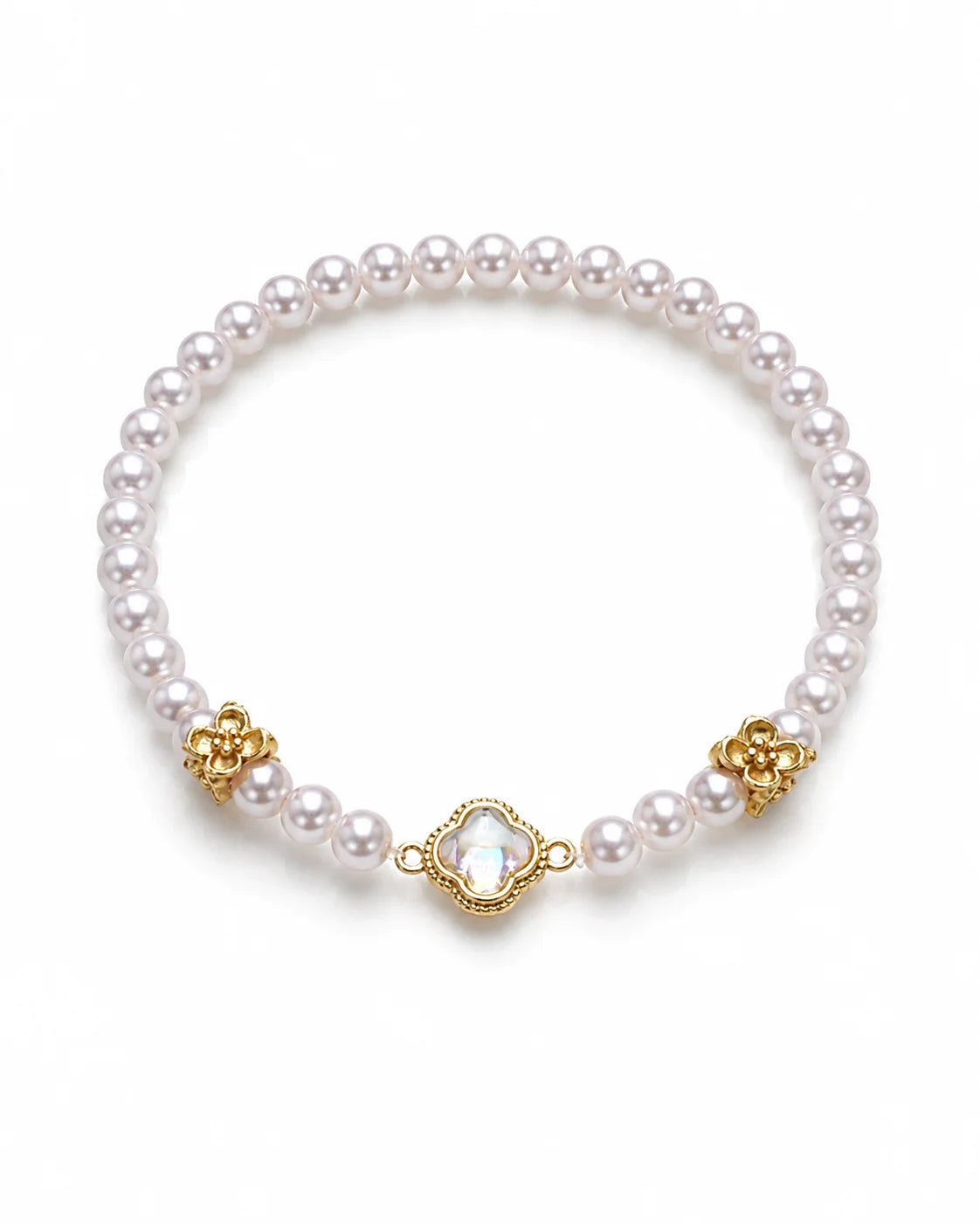 Elegantes Viona's Irisierendes Kleeblatt Armband aus rosig-weißen Kunstperlen mit goldenen Details und Glücksbringer-Anhänger