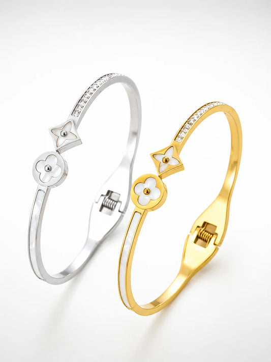 Nora Armreif aus Titanstahl mit weißem Perlmutt-Inlay und Zirkonia-Details