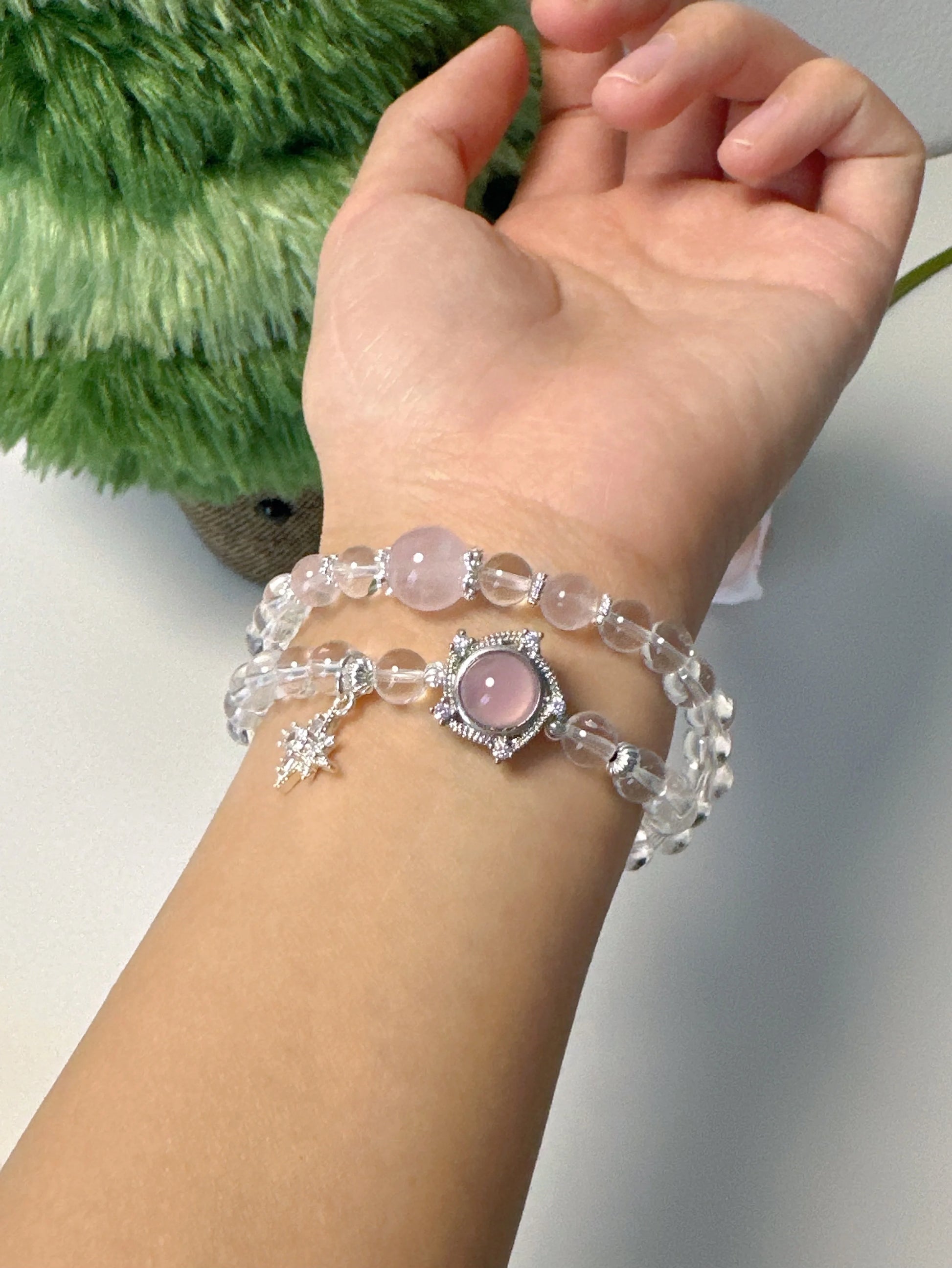 Zweifach gewickeltes Kristallarmband mit Sternen-Charm