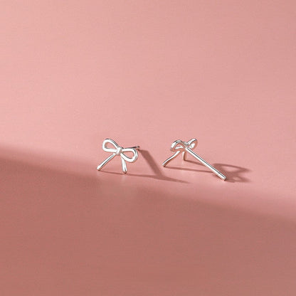 Bow Elegance – S999 Feinsilber Ohrstecker im filigranen Schleifen - Design - AuraGleam