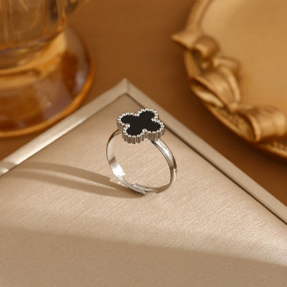 Clover Grace Ring – 990er Silberring mit Achat - AuraGleam