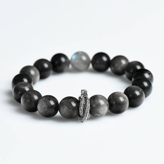 Maskulines Herrenarmband mit 12mm Silberobsidian und grauem Mondstein – kombiniert mit silbernem Drachen-Element als stilvoller Blickfang