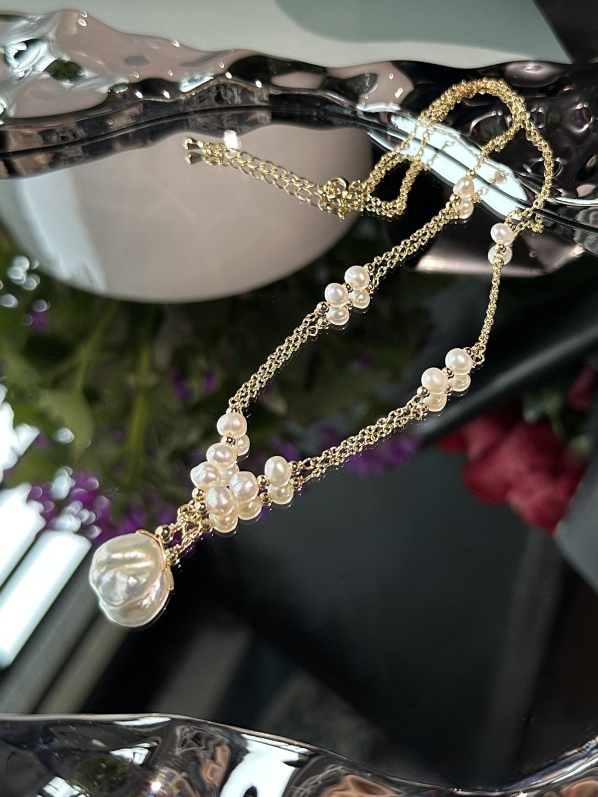 Lune Blanche – 14K Vergoldete Perlenkette mit Barockanhänger - AuraGleam