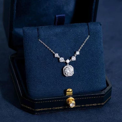 Moissanite Sugarcube Halskette – Elegante S925 Silberkette mit funkelndem Moissanit - Anhänger - AuraGleam